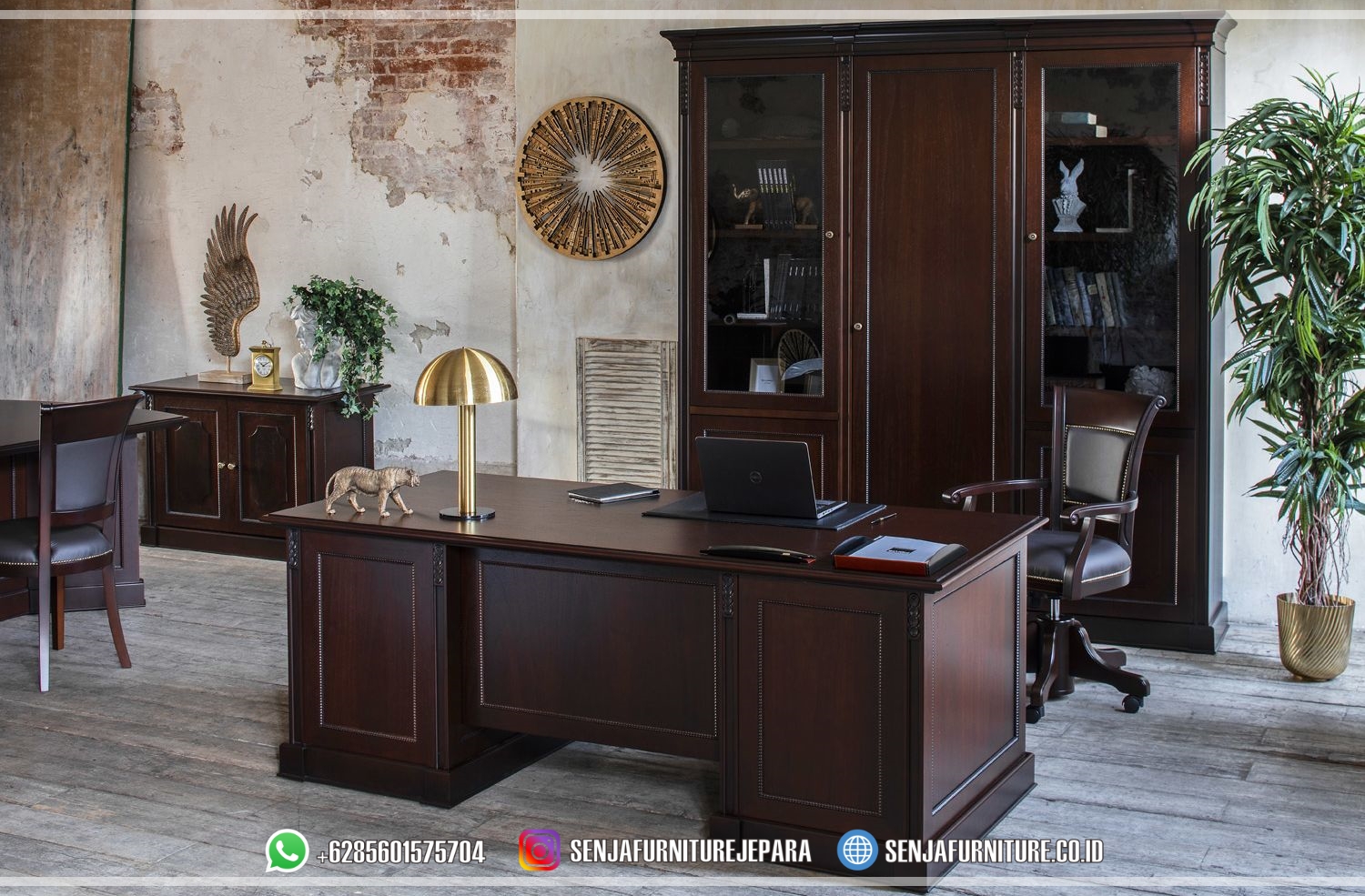 Mebel Meja Kerja Direktur Minimalis Jati Asli Dark Brown Meja Kerja Direktur, Meja Kerja Mewah, Meja Kerja Klasik, Meja Kerja Manager, Meja Kantor Klasik, Meja Direktur Kayu Jati, Meja Kantor Minimalis, Meja Kerja Minimalis, Ruang Kerja Klasik, Ruangan Kerja Direktur, Meja Direktur Modern, Meja Kantor Kayu Jati, Meja Direktur Mewah, Meja Direktur HPL, Meja Kerja Ukir Jepara, Meja Direktur Minimalis, Kursi Kantor Direktur