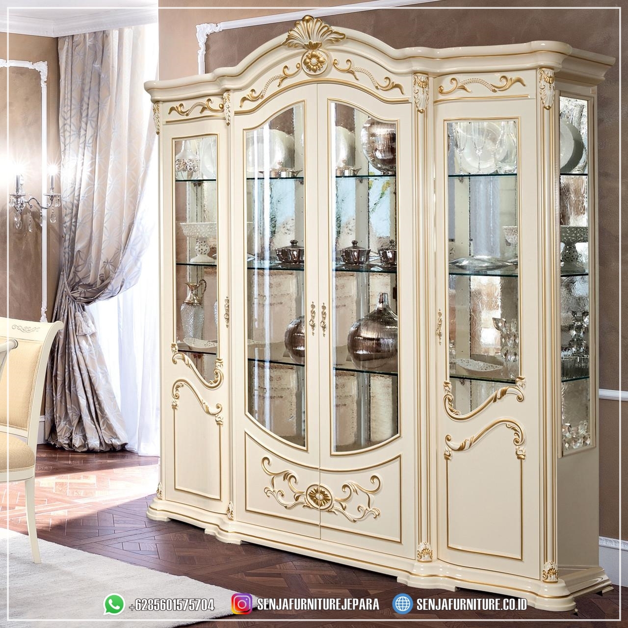 Vendor Furniture Lemari Hias Mewah Jepara Desain Klasik Lemari Hias Mewah, Lemari Hias Klasik, Lemari Hias Ruang Tamu, Lemari Hias Minimalis, Lemari Hias Kaca, Lemari Hias Sudut, Lemari Hias TV, Lemari Hias Kayu Jati, Bufet Lemari Hias, Model Lemari Sudut, Lemari Hias Terbaru