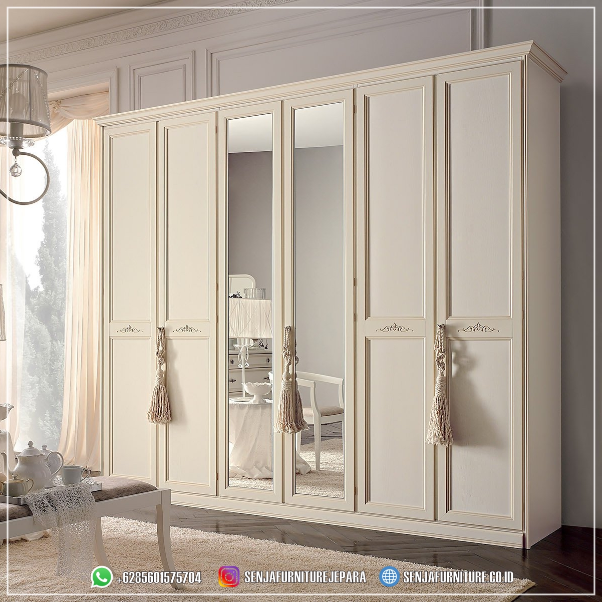 Lemari Pakaian Mewah Pintu Kaca Modern Broken White Lemari Pakaian Mewah, Lemari Pakaian Klasik, Lemari Pakaian Jati, Lemari Pakaian Minimalis, Lemari Klasik Eropa, Lemari Pakaian Ukir Jepara, Lemari Pakaian 3 Pintu, Lemari Pakaian 4 Pintu, Lemari Pakaian 6 Pintu, Classic Wardrobe, Lemari Baju Mewah, Classic Wardrobe