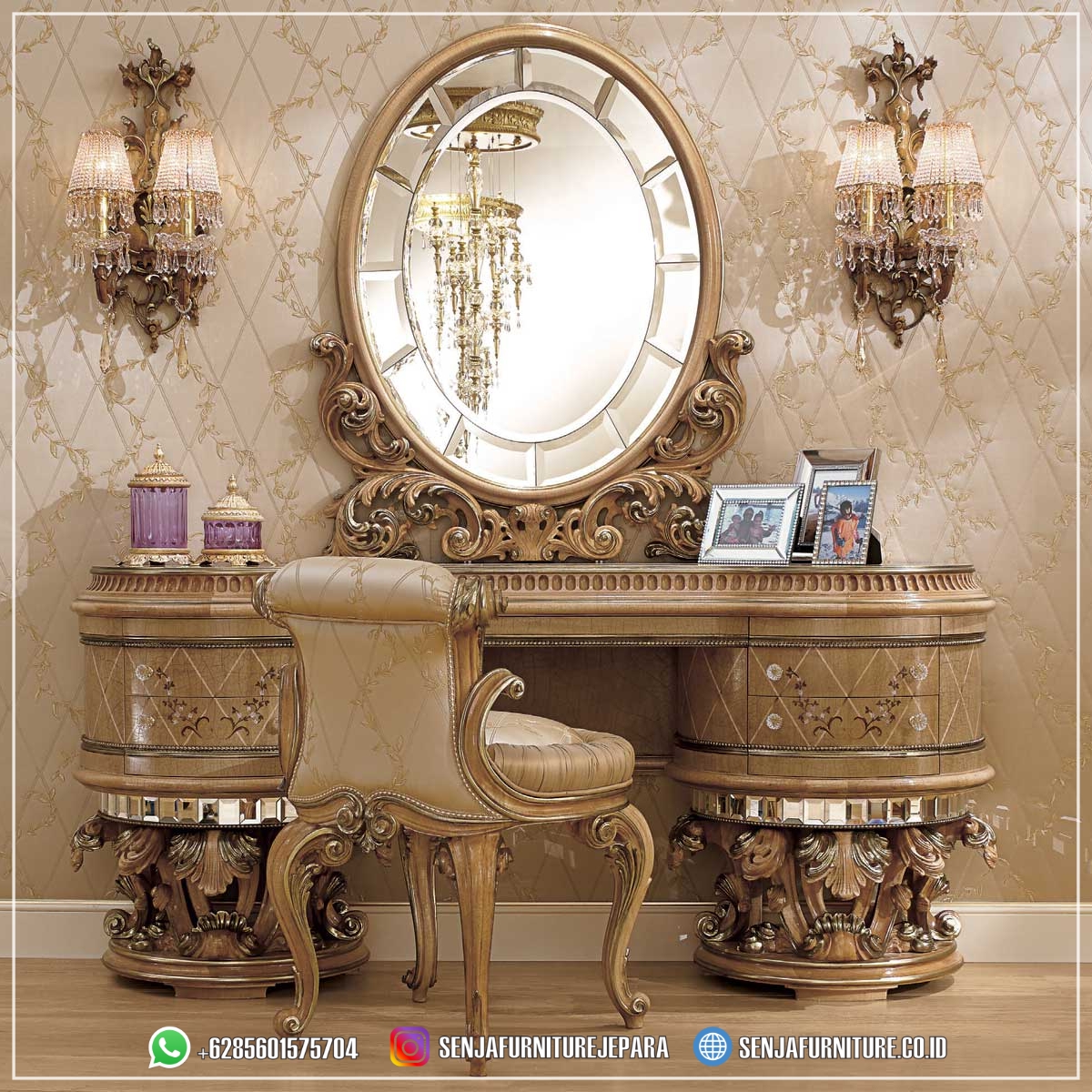 Desain Meja Rias Mewah Elegan Ukiran Jepara Natural Meja Rias Mewah, Meja Rias Klasik, Meja Rias Elegan, Meja Rias Kayu Jati, Meja Rias Minimalis, Meja Rias Ukir Jepara, Meja Rias Modern, Meja Rias Kamar Tidur, Meja Rias Terbaru, Meja Rias Cermin